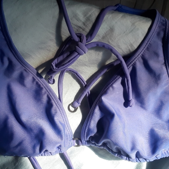 👙2 for 1 Bikini Tops👙 - Picture 2 of 4